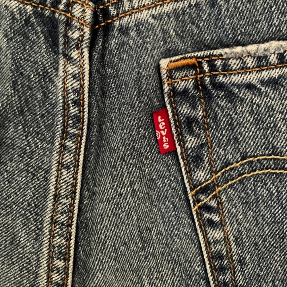 Levi's 501 Mid Thigh Distressed Women's Denim Shorts - Blue New with Tags! - Picture 4 of 9